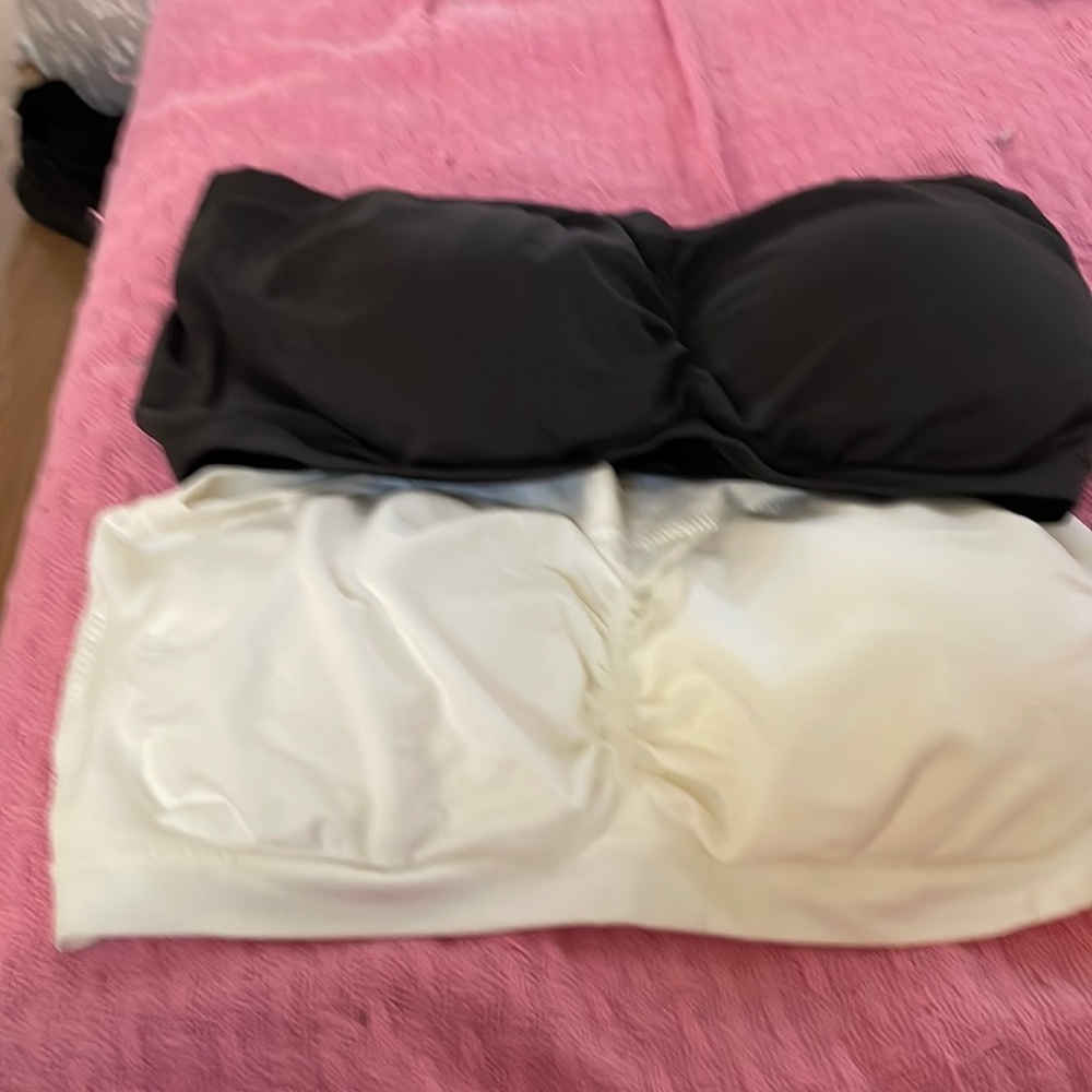 Bundle of plus sized bandeaus. 2x/3x. Small spot on white one as shown in photo